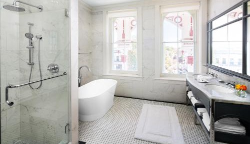 Premier Broadway King