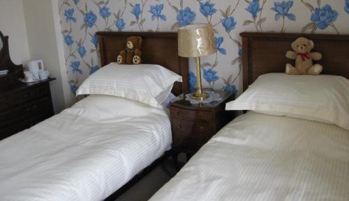 Twin Room with Bathroom