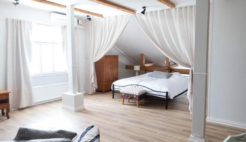 Large Double Room