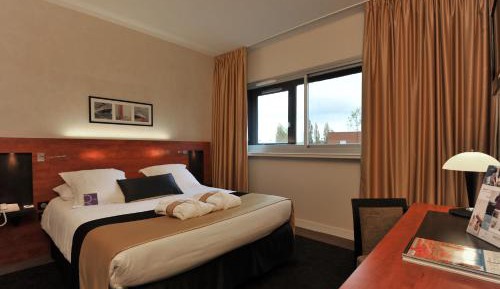 Standard Queen Room