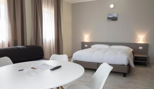 Studio Apartment