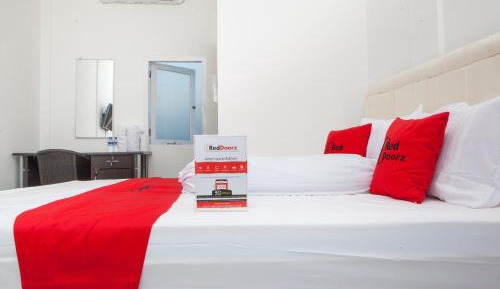 RedDoorz Double Room