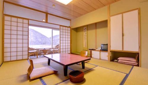 Japanese-Style Superior Room with Lake View - Non-Smoking-4th-8th Floor