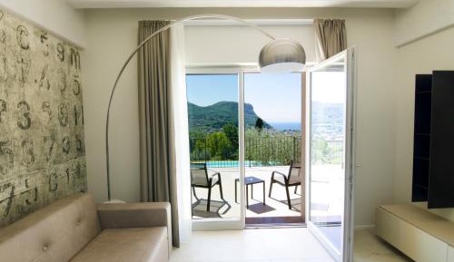Junior Suite with Balcony and Lake View