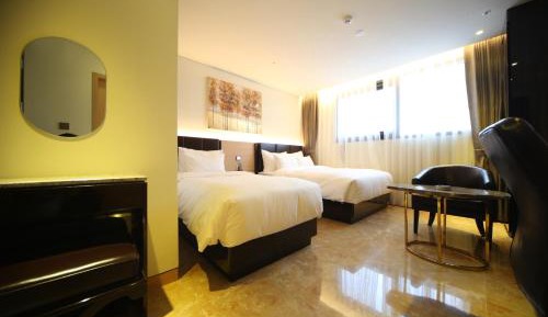 Suite with Balcony