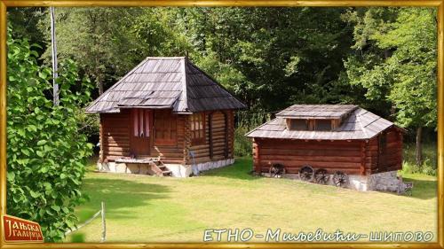 Quadruple Room with Bathroom
