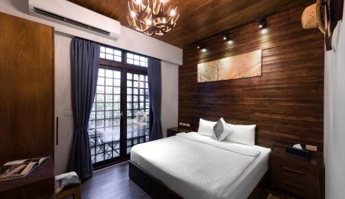 Deluxe Queen Room