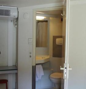 Triple Room (1 Double Bed + 1 Single Bed)