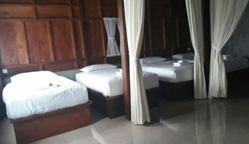 Villa (4 Adults)
