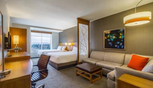 Queen Room with Two Queen Beds and Sofa Bed - High Floor