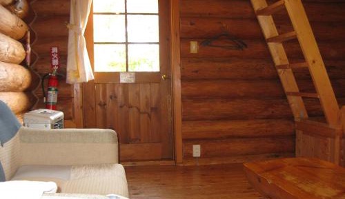 Cottage with Loft (3 adult)