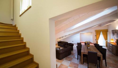 Two-Bedroom Apartment - Split Level