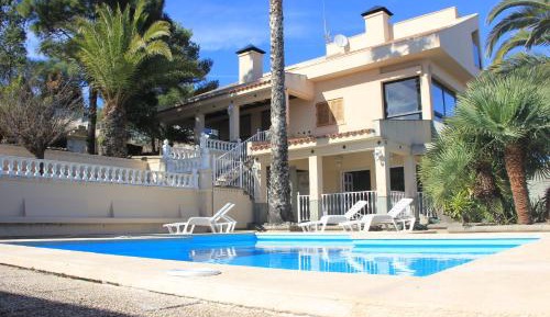 Deluxe Villa