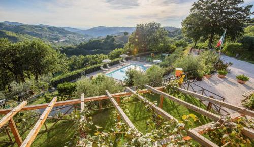 Apartment with Garden View