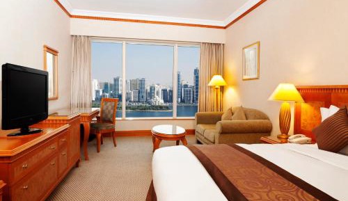 Premium Lagoon King Room