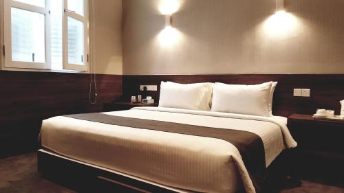 Deluxe Double Room with Patio