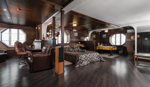 Penthouse Apartment