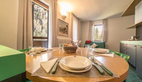 Two-Bedroom Apartment (6 Adults)