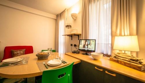 Studio (3 Adults)