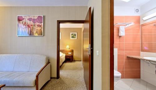 Deluxe Family Room (4 Adults)