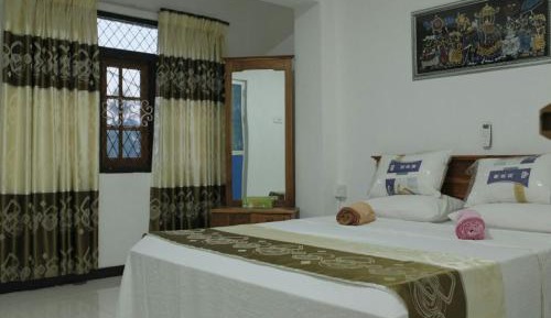 Deluxe Double Room (2 Adults + 1 Child)