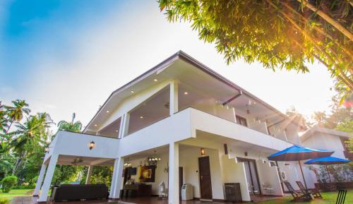 Deluxe Bungalow with Garden View