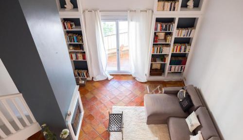 Apartment - Split Level With 2 Bathrooms