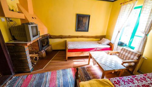 Double Room (2 Adults + 1 Child )