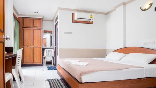 Double Room with Balcony (2 Adults + 1 Child)