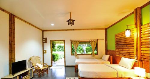 Superior Twin Room with Garden View