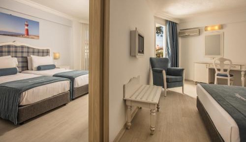 Deluxe Family Room