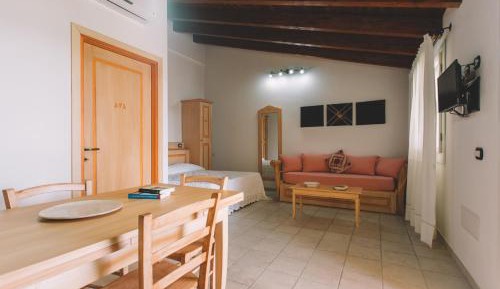 Studio Apartment