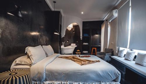 Deluxe Suite