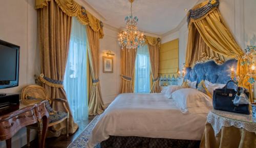 Superior Suite with Lake View
