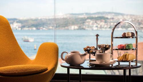 Junior Suite with Terrace and Bosphorus View