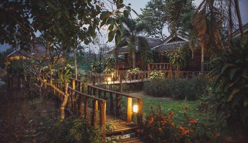 Cottage with Garden View