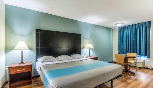 Deluxe King Room - Smoking