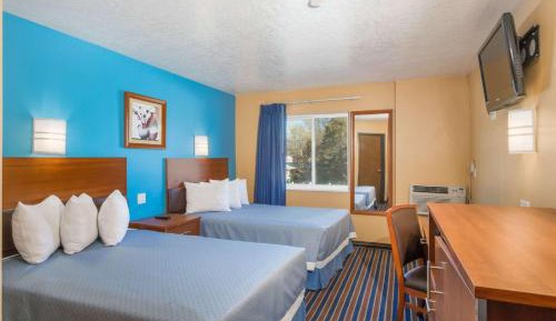 Double Room with Two Double Beds - Non-Smoking