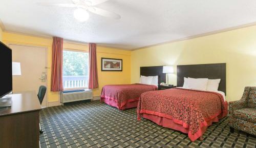 Deluxe Double with Two Double Beds - Smoking