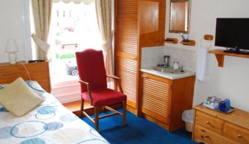 Single Room with Shared Bathroom