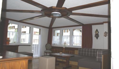 Deluxe Four-Bedroom Apartment