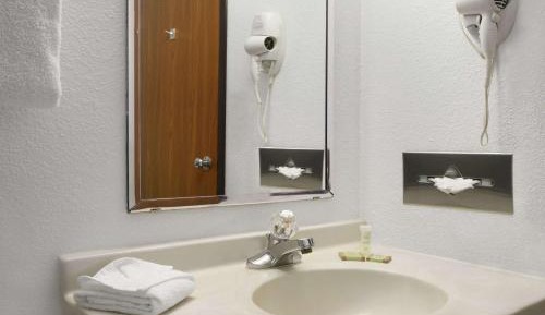 Double Room with Two Double Beds - Non-Smoking