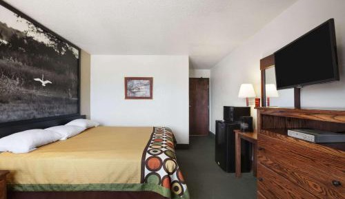 King Room - Non-Smoking