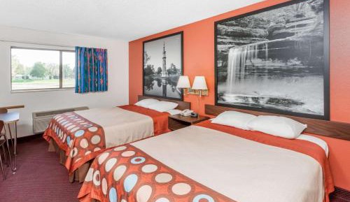 Queen Room with Two Queen Beds - Non-Smoking