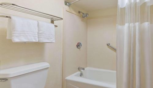 King Room - Non-Smoking