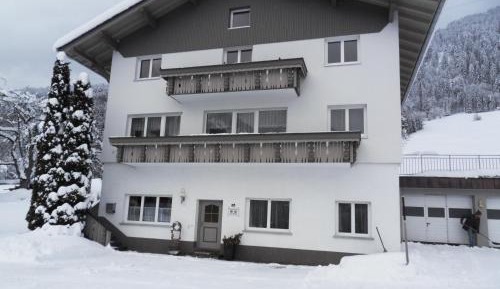 Three-Bedroom Apartment with Garden