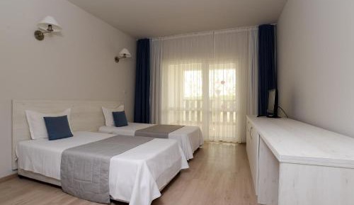Junior Suite (2 Adults)