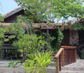 Villa with Garden View