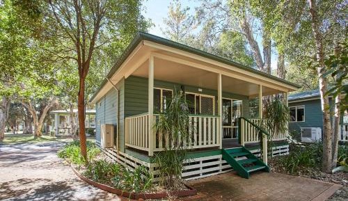 Kingfisher Two Bedroom Cabin