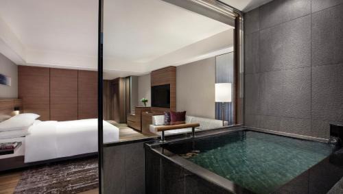 Premier King Room with Hot Spring Bath - Ocean View